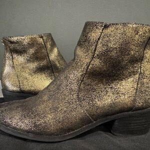 Dolce Vita Gold Ankle Boots 9